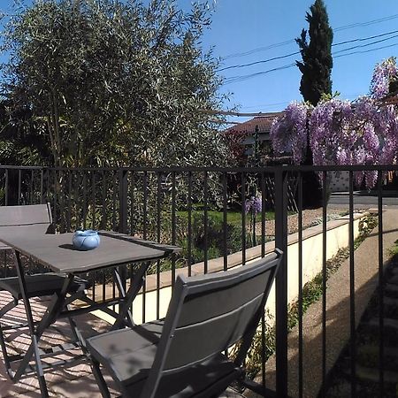 Appart hôtel STUDIHOTEL Palaiseau Plateau Saclay Bagian luar foto