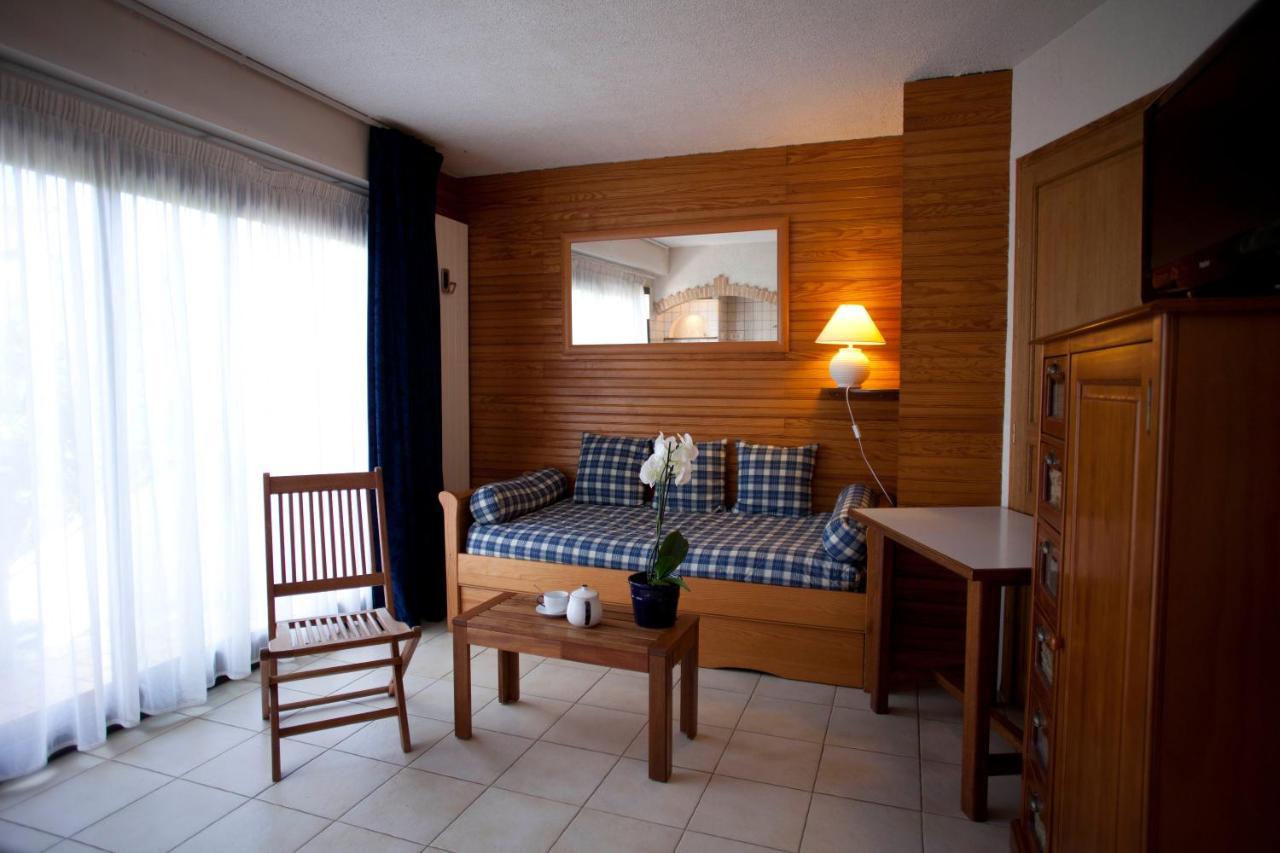 Appart hôtel STUDIHOTEL Palaiseau Plateau Saclay Bagian luar foto