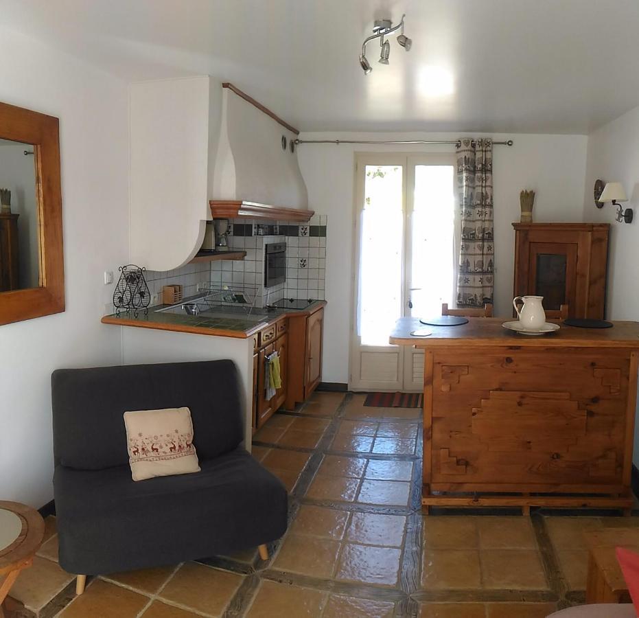 Appart hôtel STUDIHOTEL Palaiseau Plateau Saclay Bagian luar foto